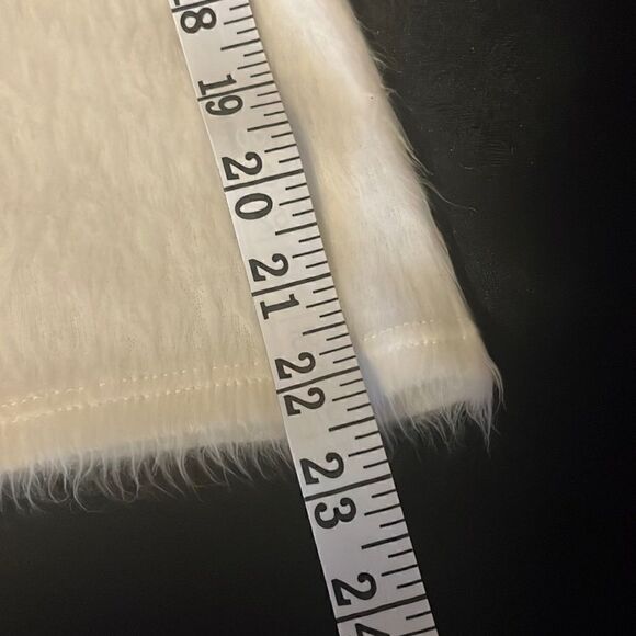 Off shoulder sweater   - Picture 4 of 6